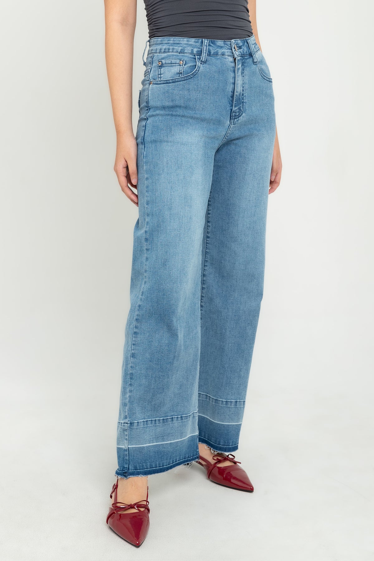 Wide Leg Light Blue Jeans s477