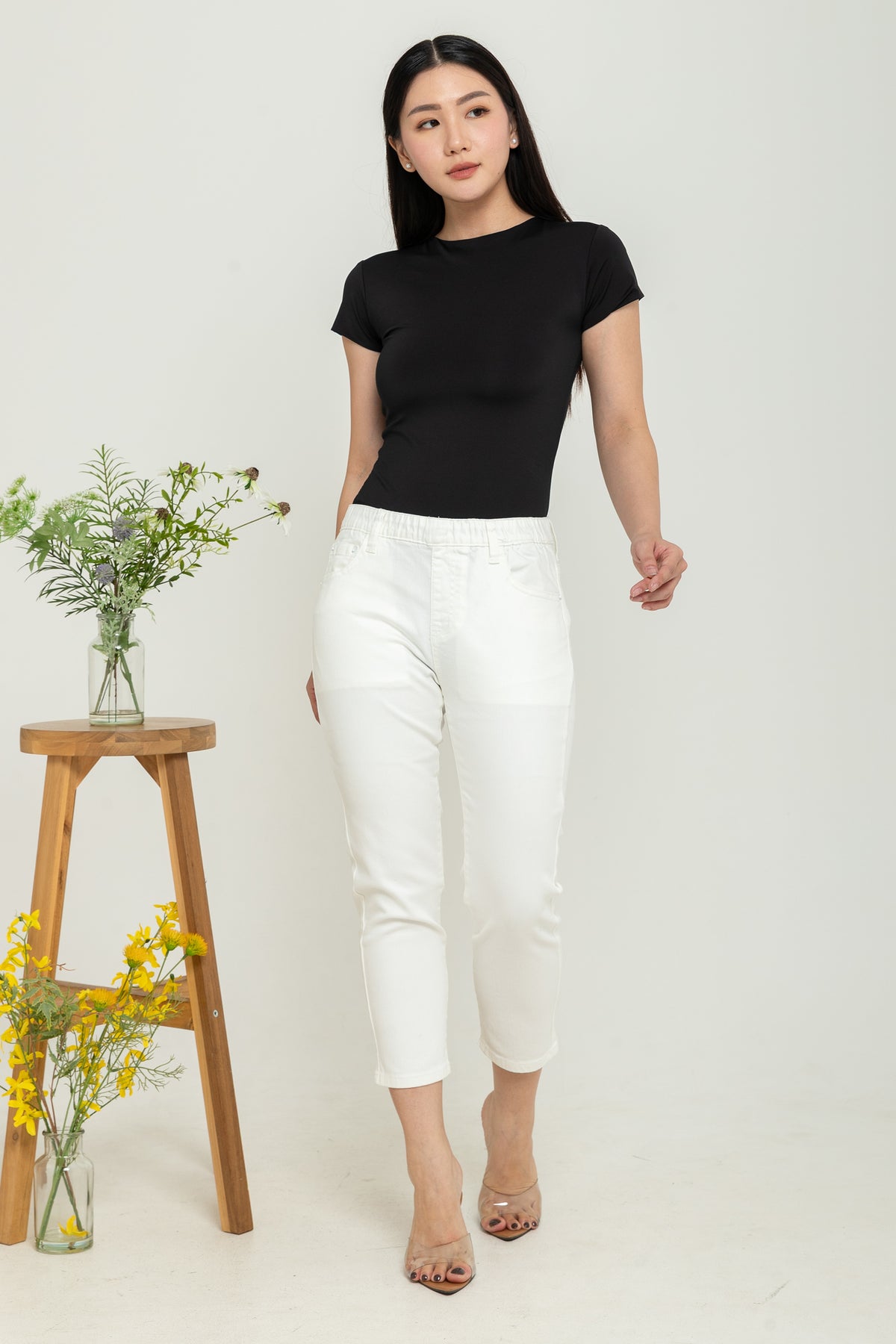Capri White Jeans s373