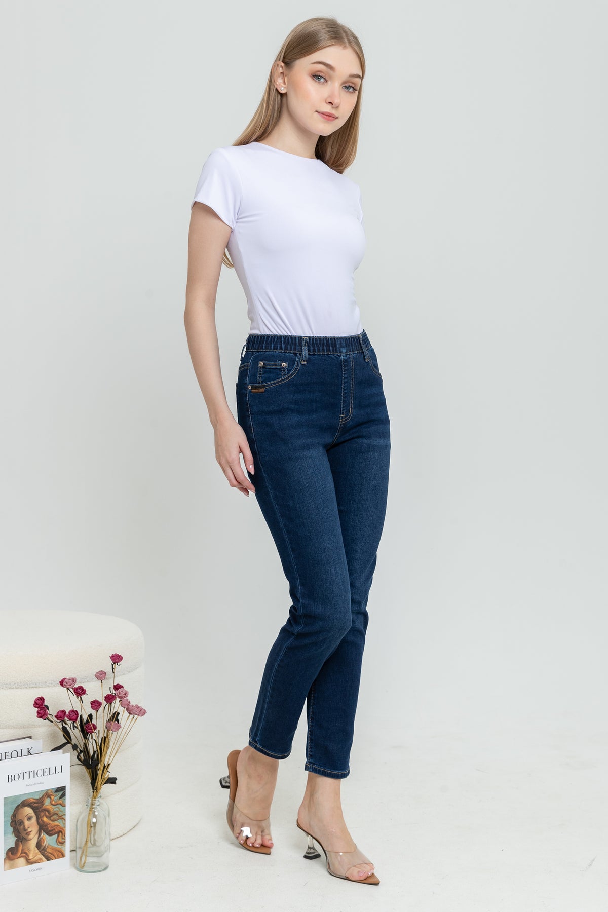 Slim Dark Blue Jeans s400