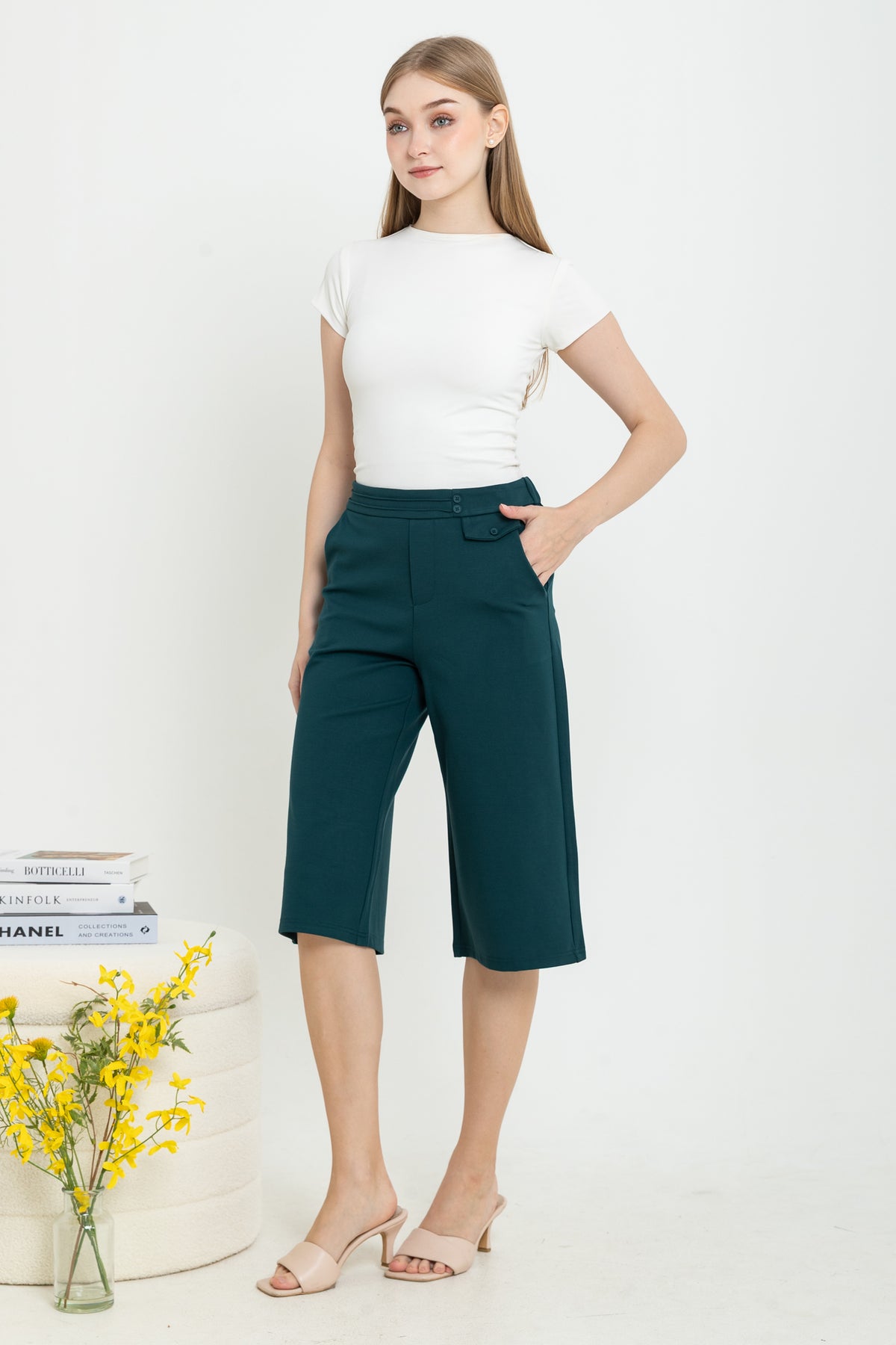Combed Cotton Cropped Pants 7572