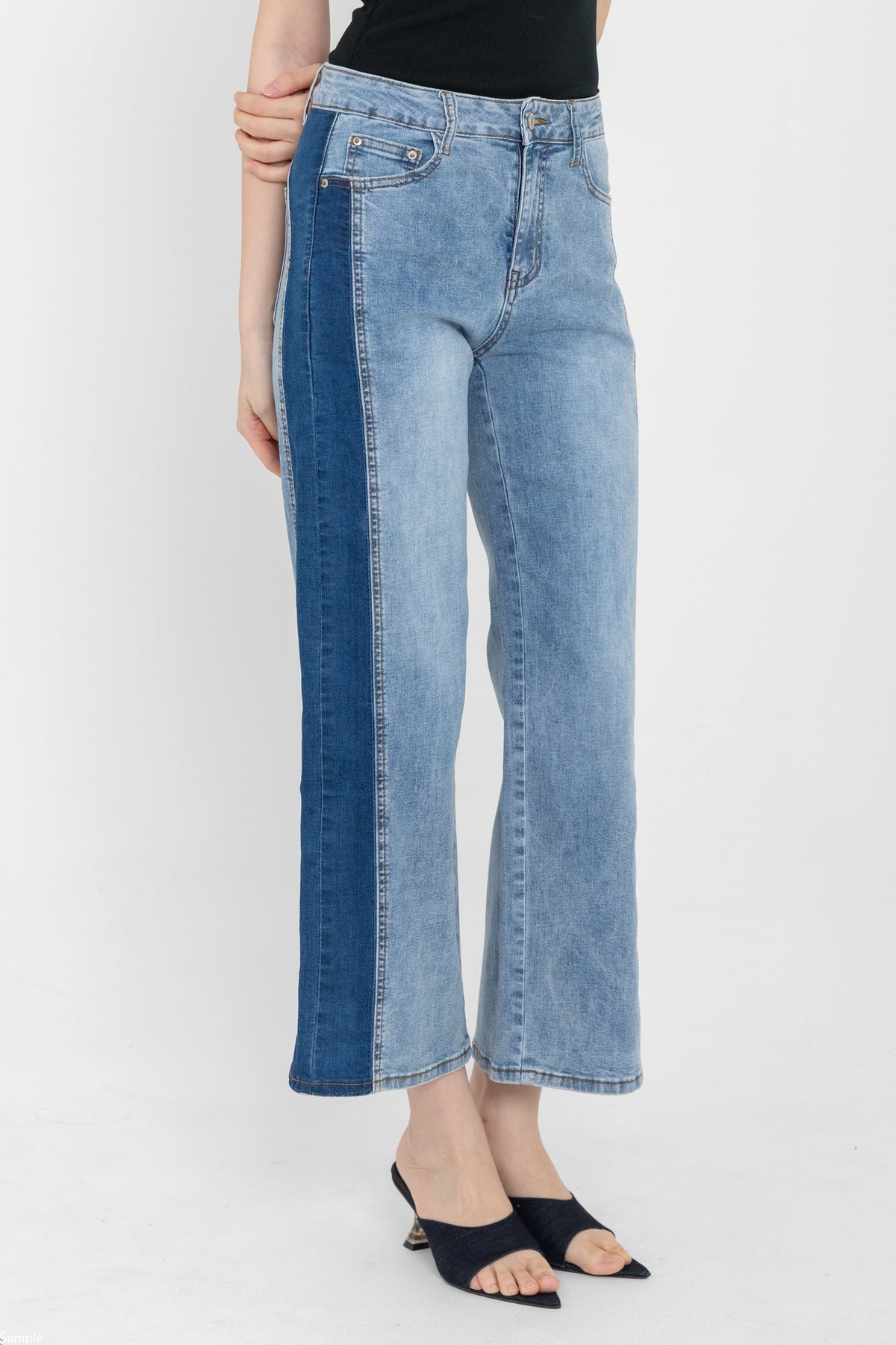Wide Leg Light Blue Jeans c190