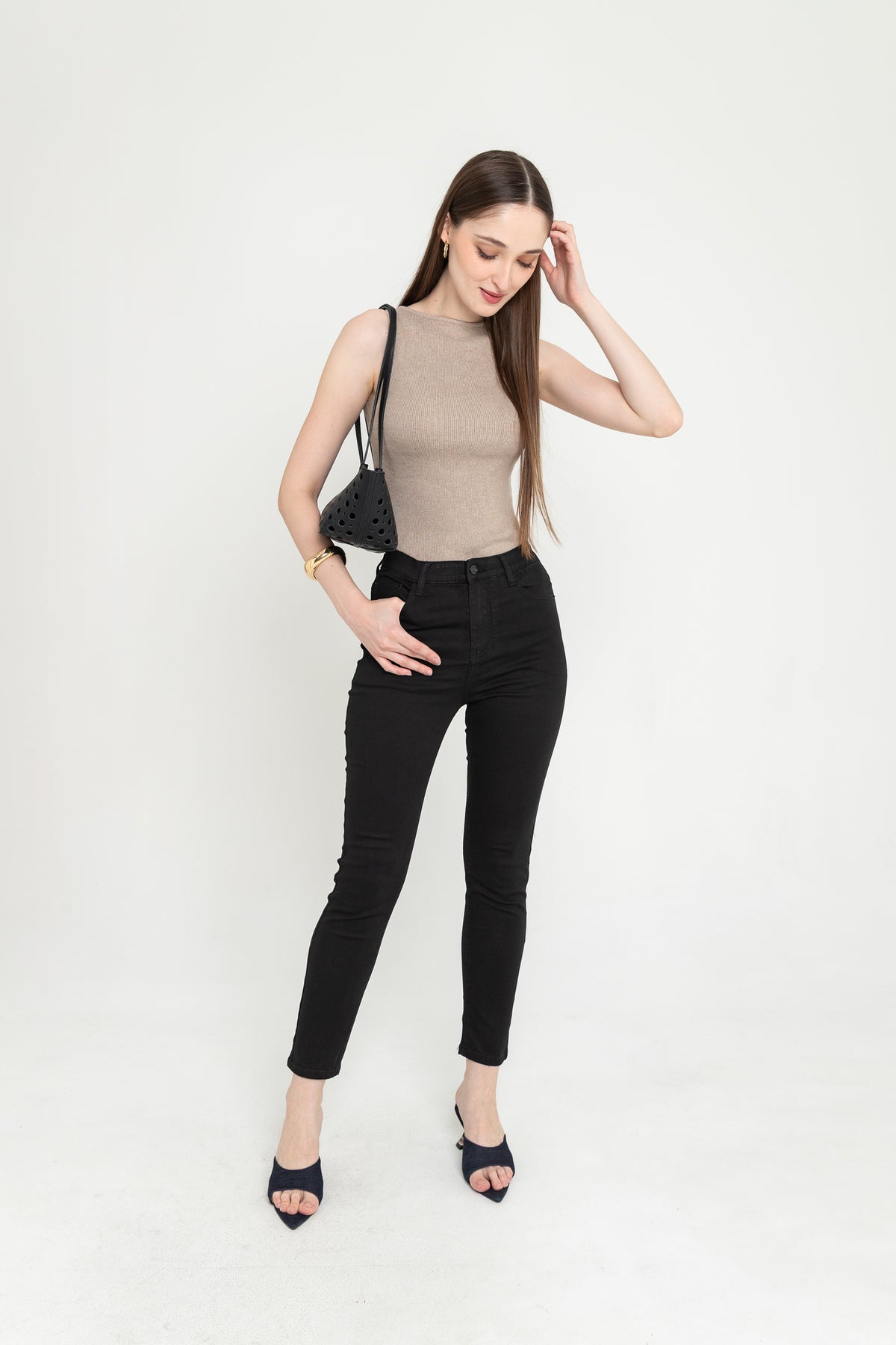 Slim Black Jeans s440