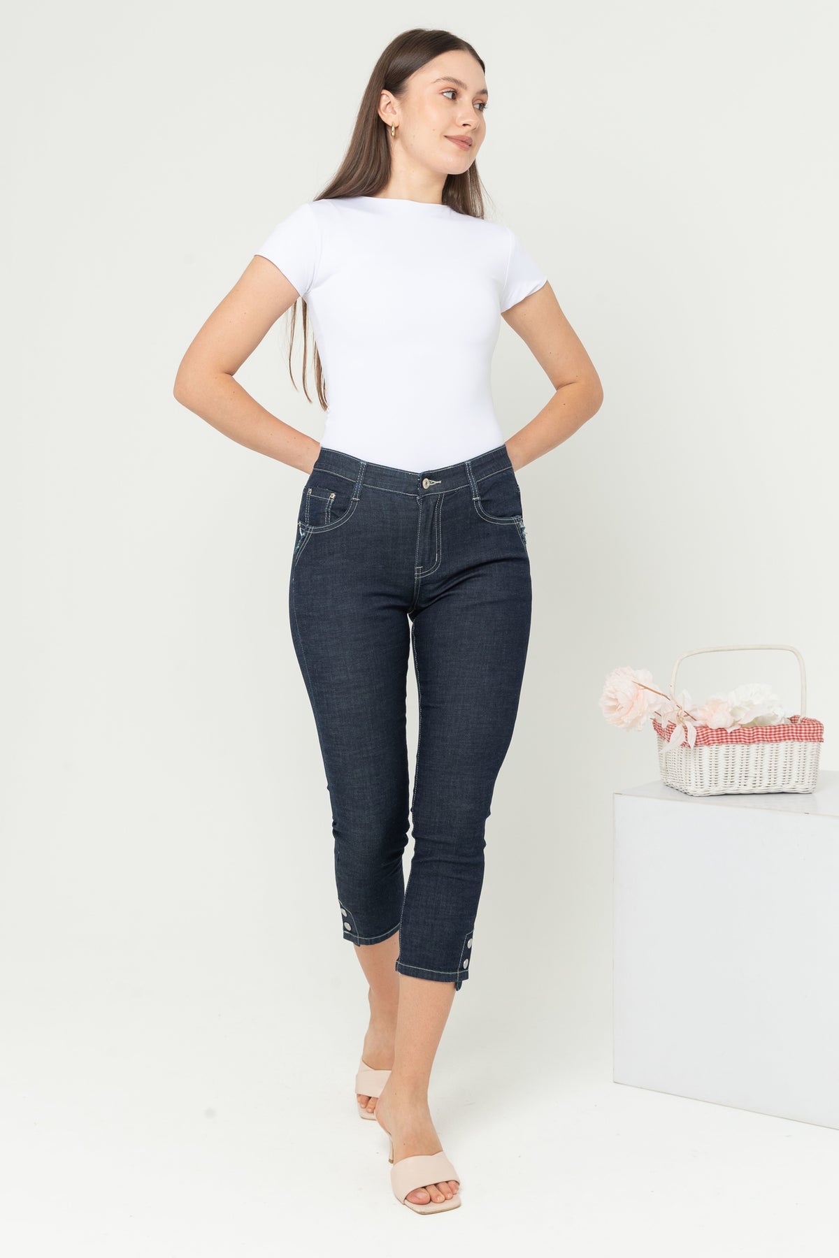 Cropped Dark Blue Jeans s355