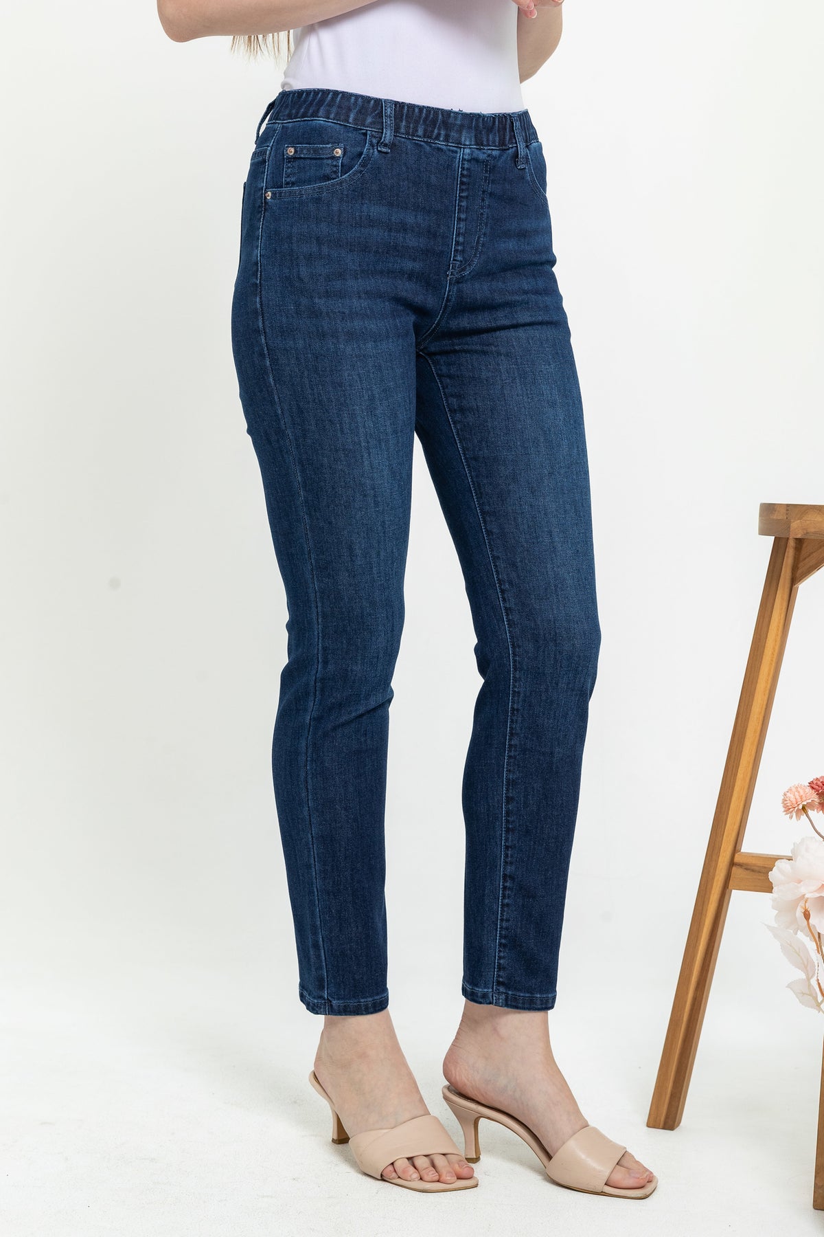 Slim Dark Blue Jeans s444