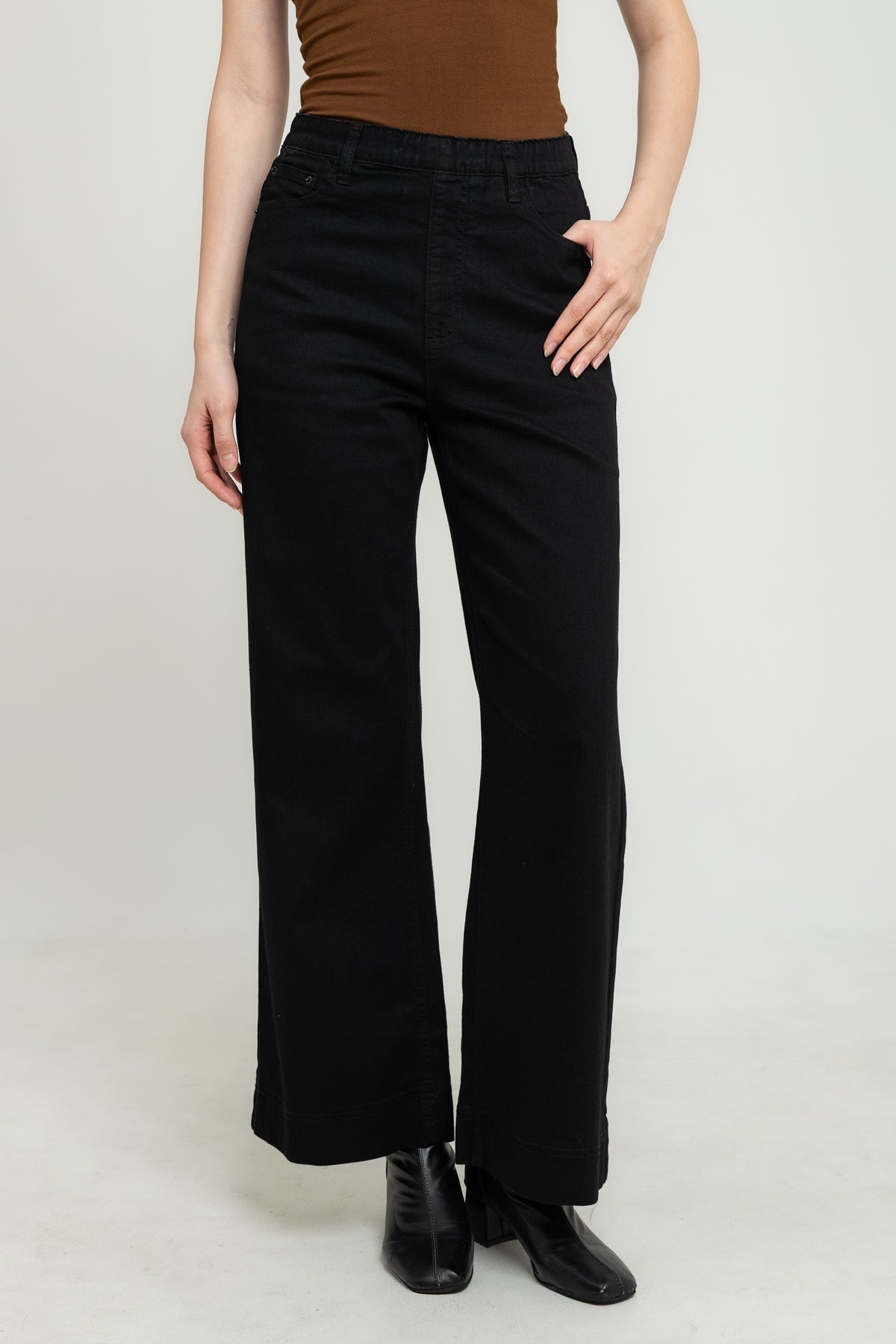 Wide Leg Black Jeans s483