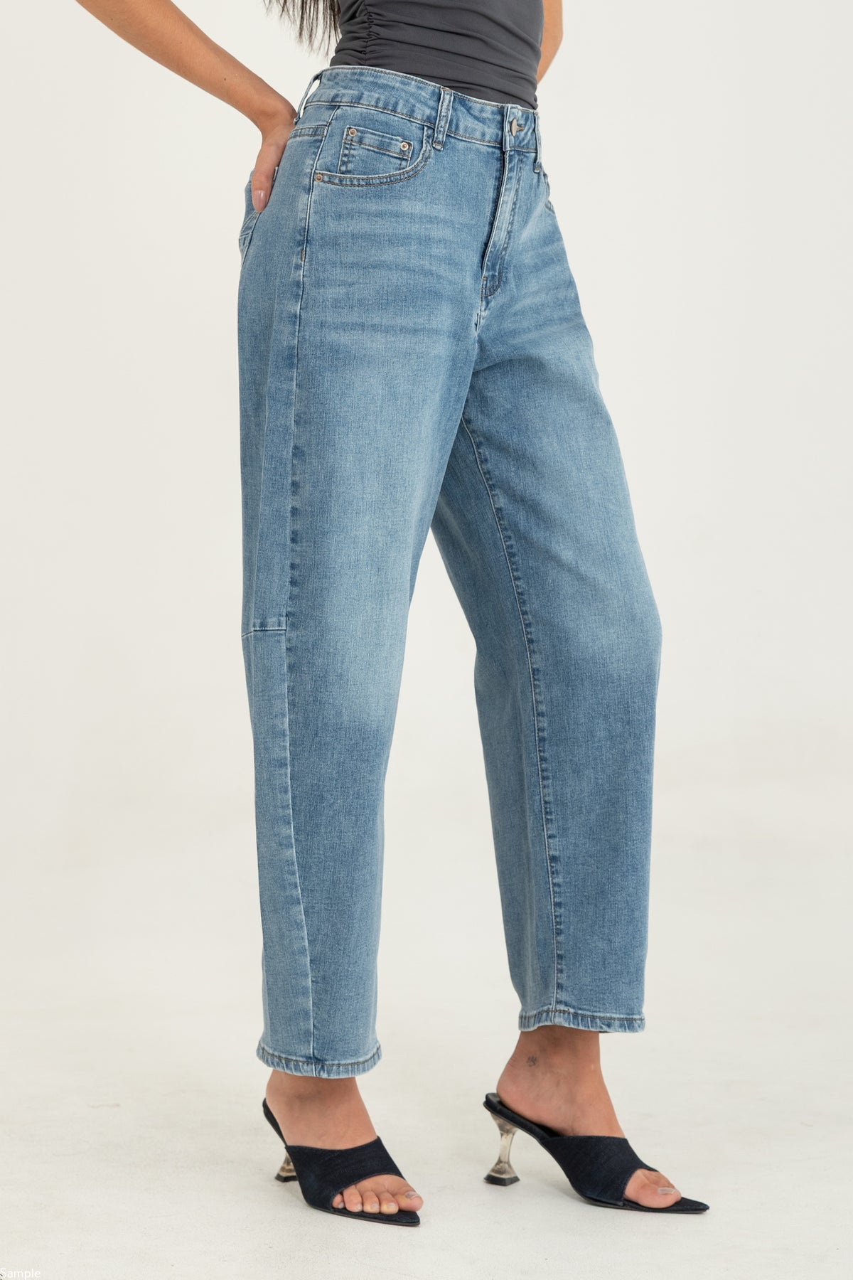 Barrel Light Blue Jeans c215