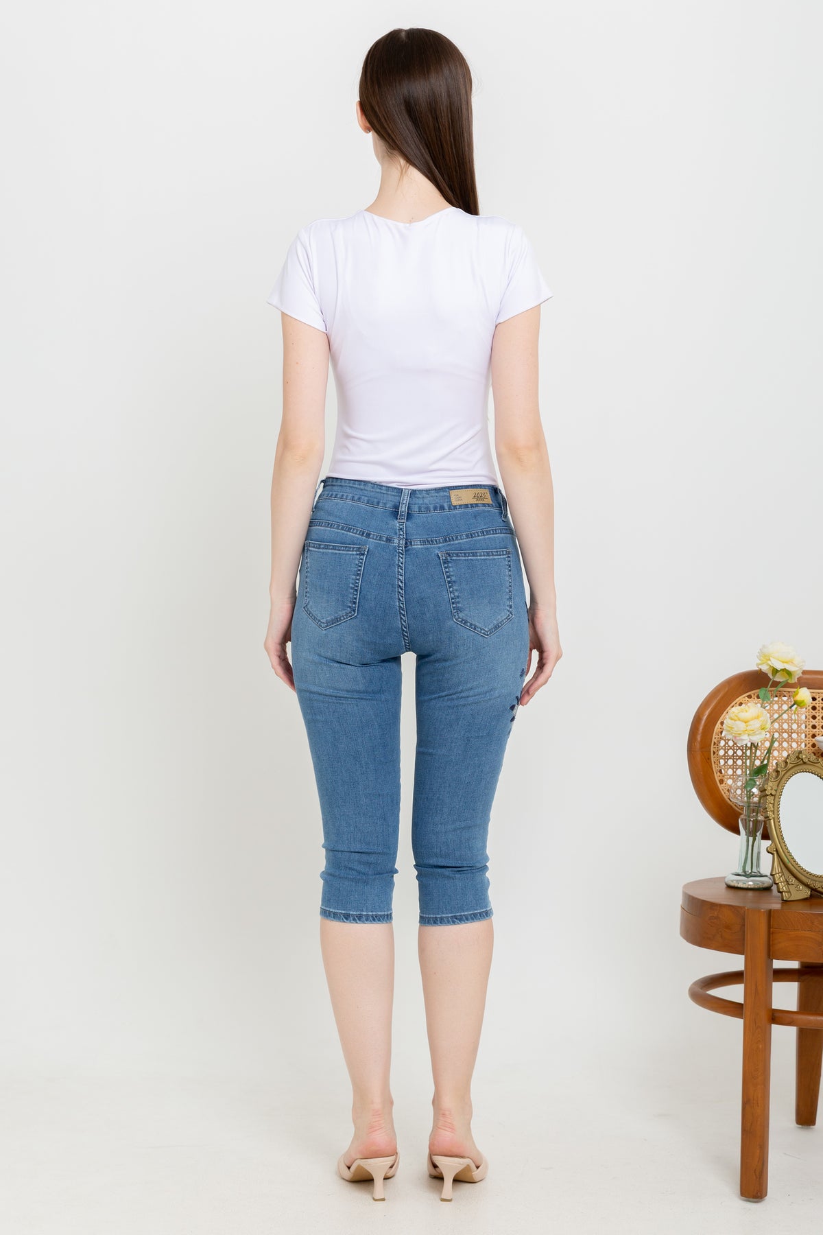 Capri Light Blue Patch Jeans s412