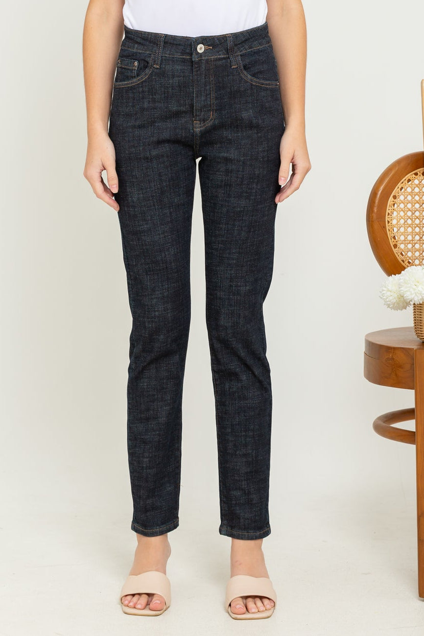 Slim Dark Blue Jeans c133