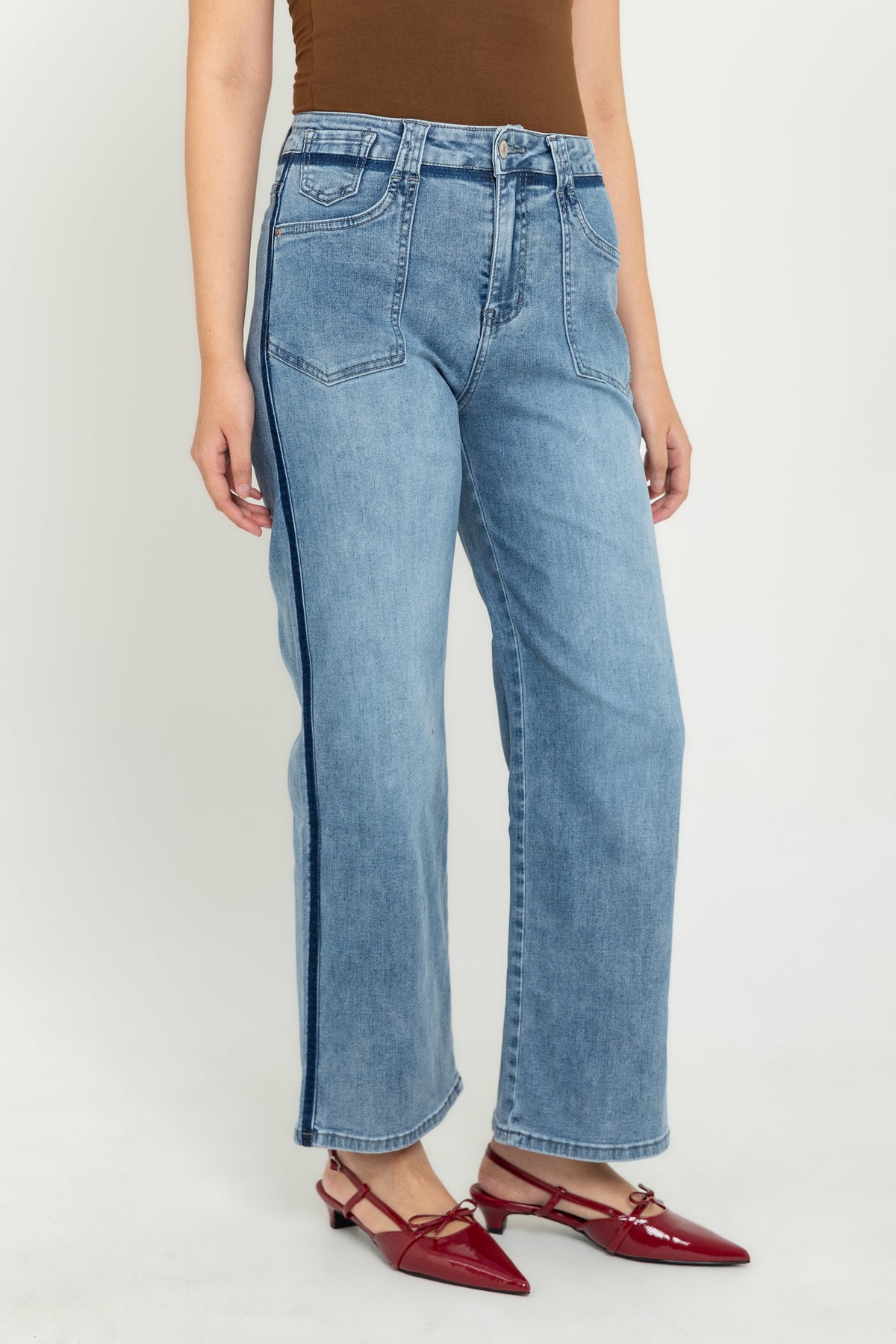 Wide Leg Light Blue Jeans c177