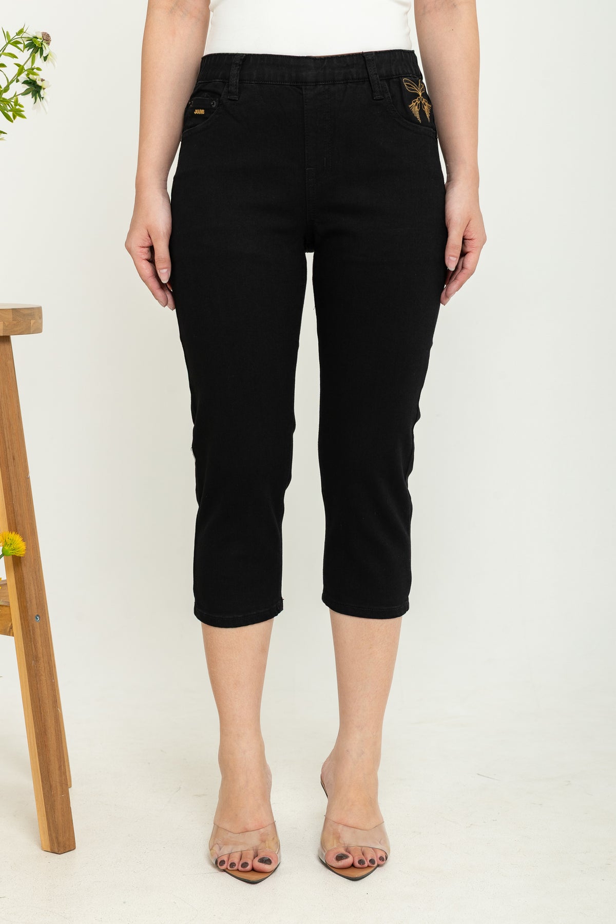 Capri Black Jeans s388