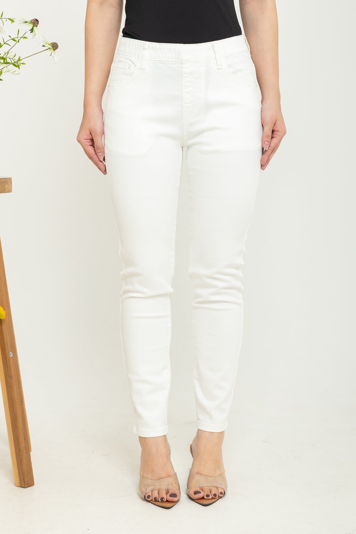 Slim White Jeans s377