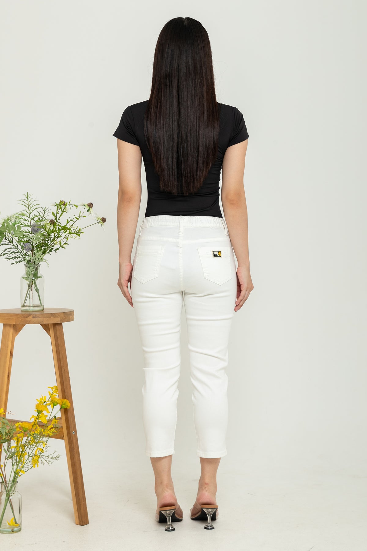 Capri White Jeans s373