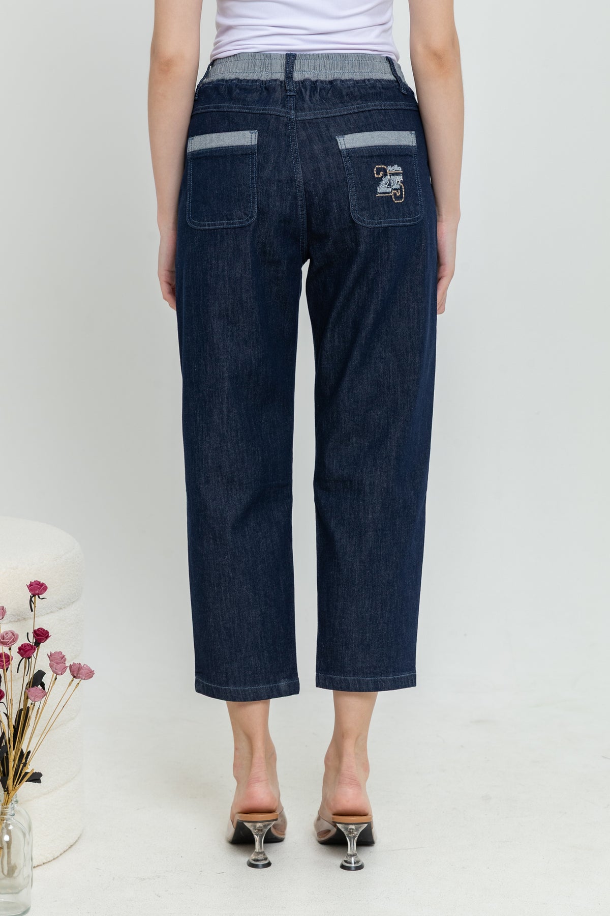 Straight Dark Blue Jeans s398