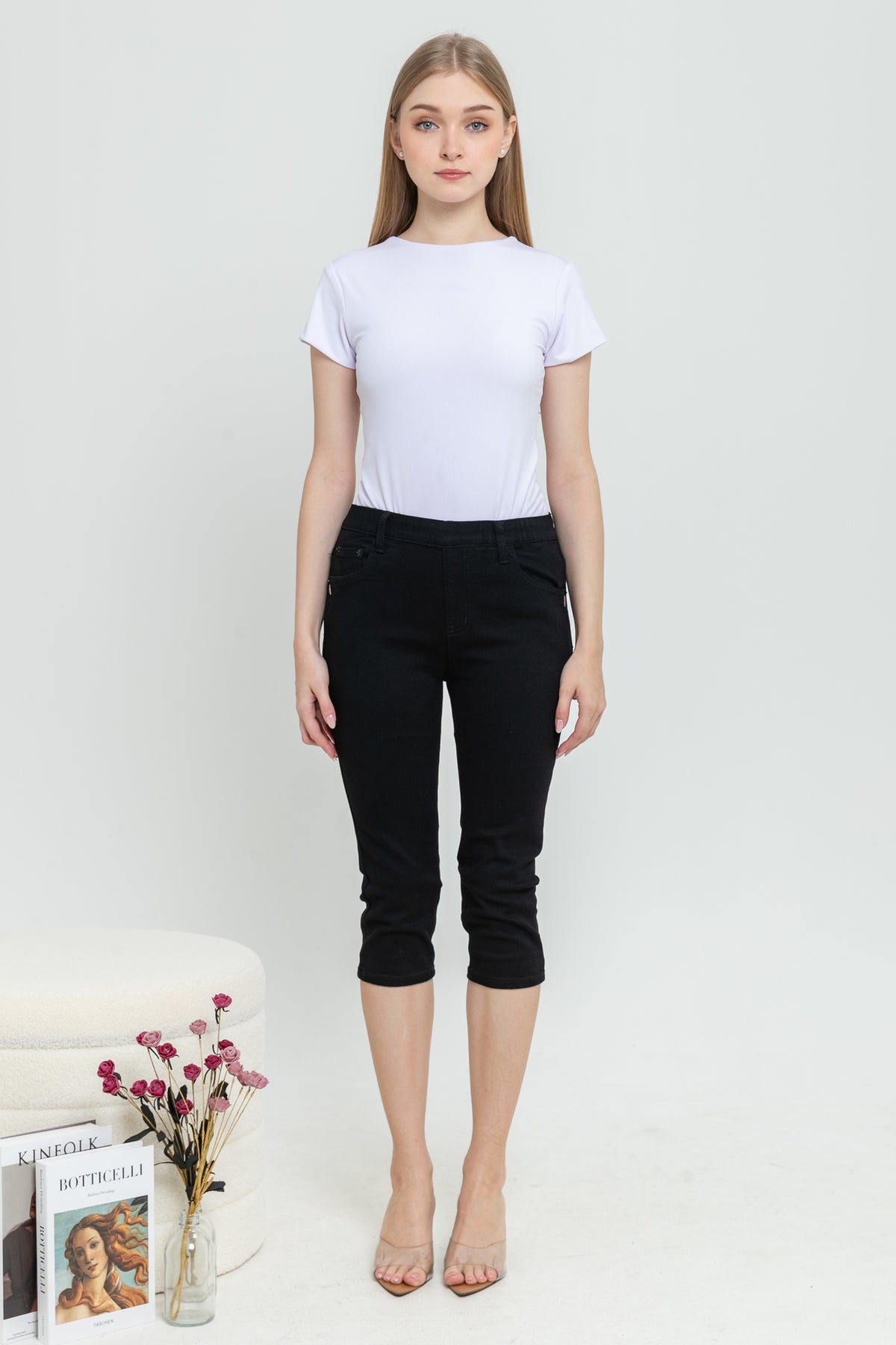 Capri Black Jeans s396