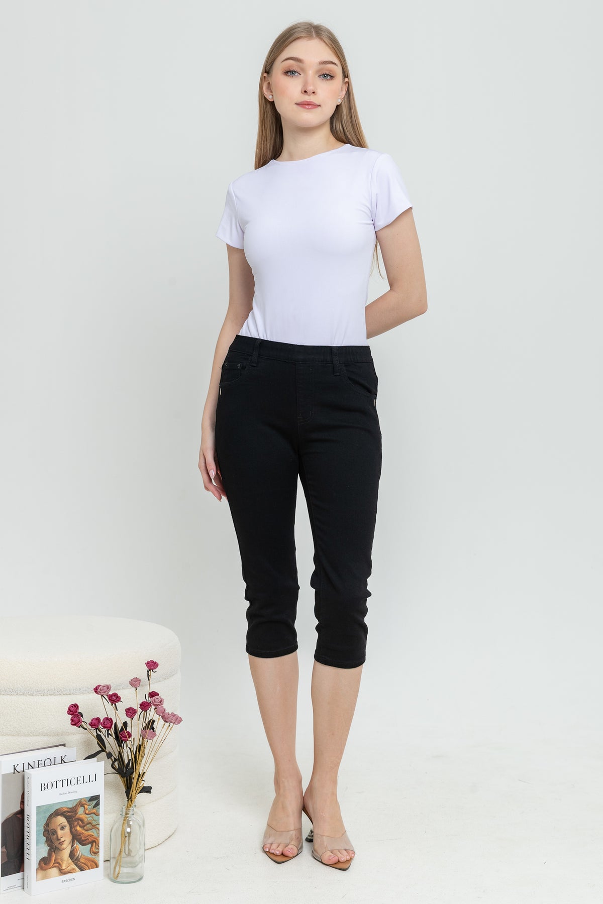 Capri Black Jeans s396