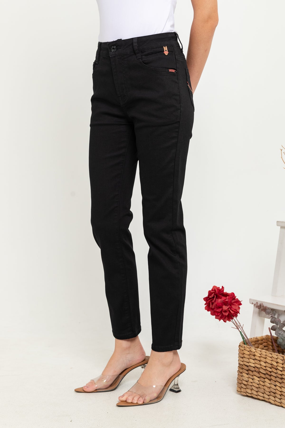 Slim Black Jeans c158