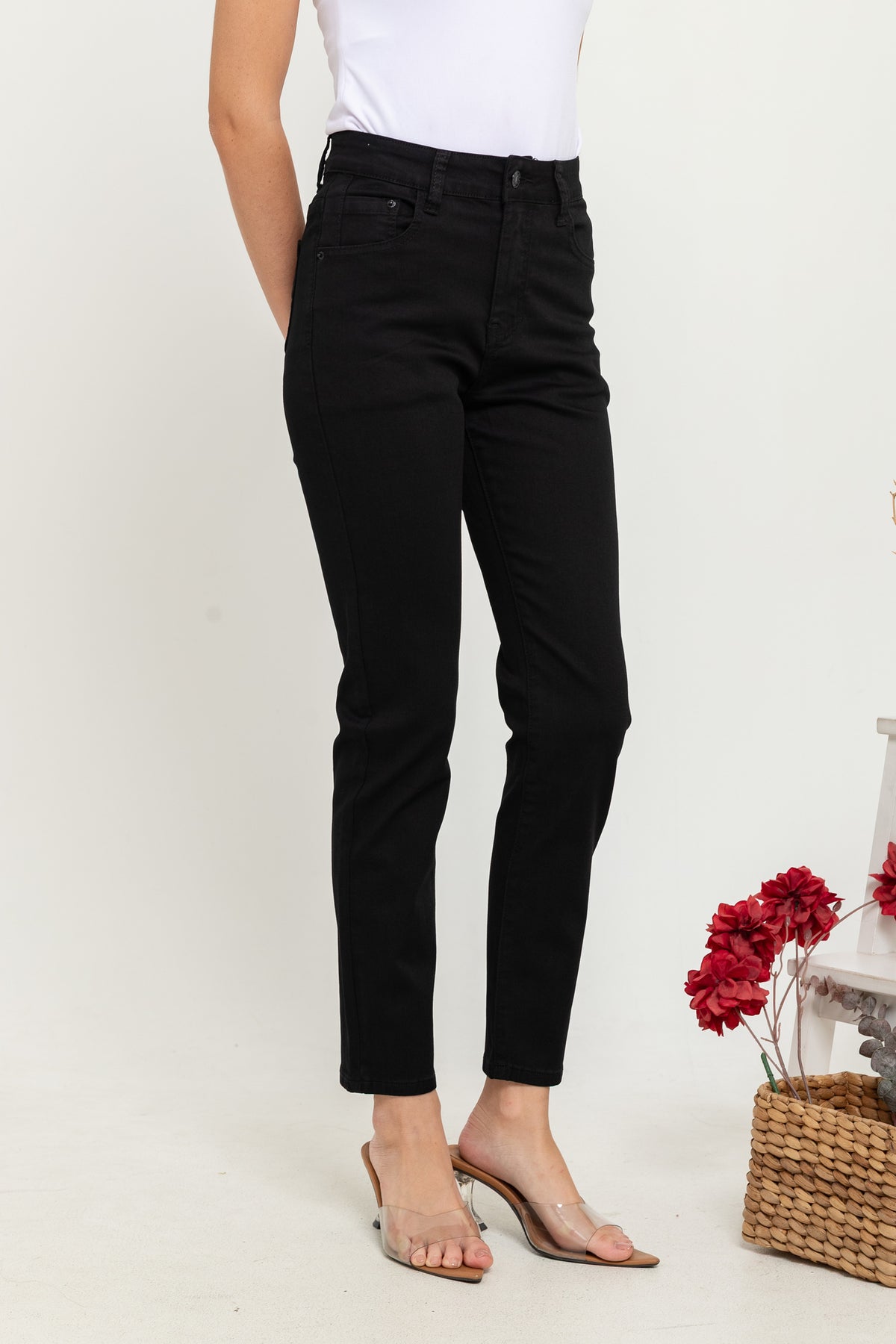 Slim Black Jeans c156