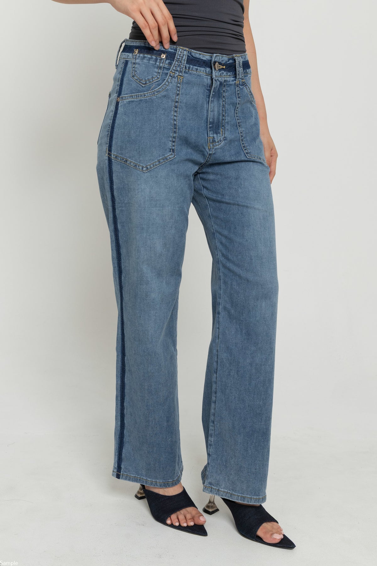 Straight Light Blue Jeans c192