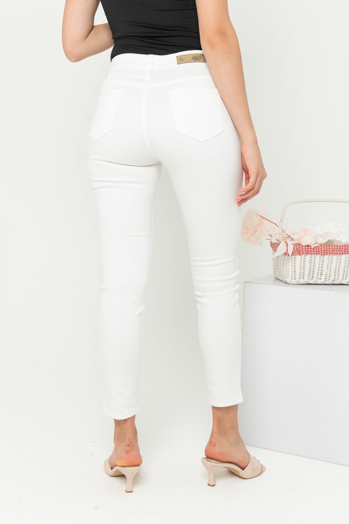 Slim White Jeans s351