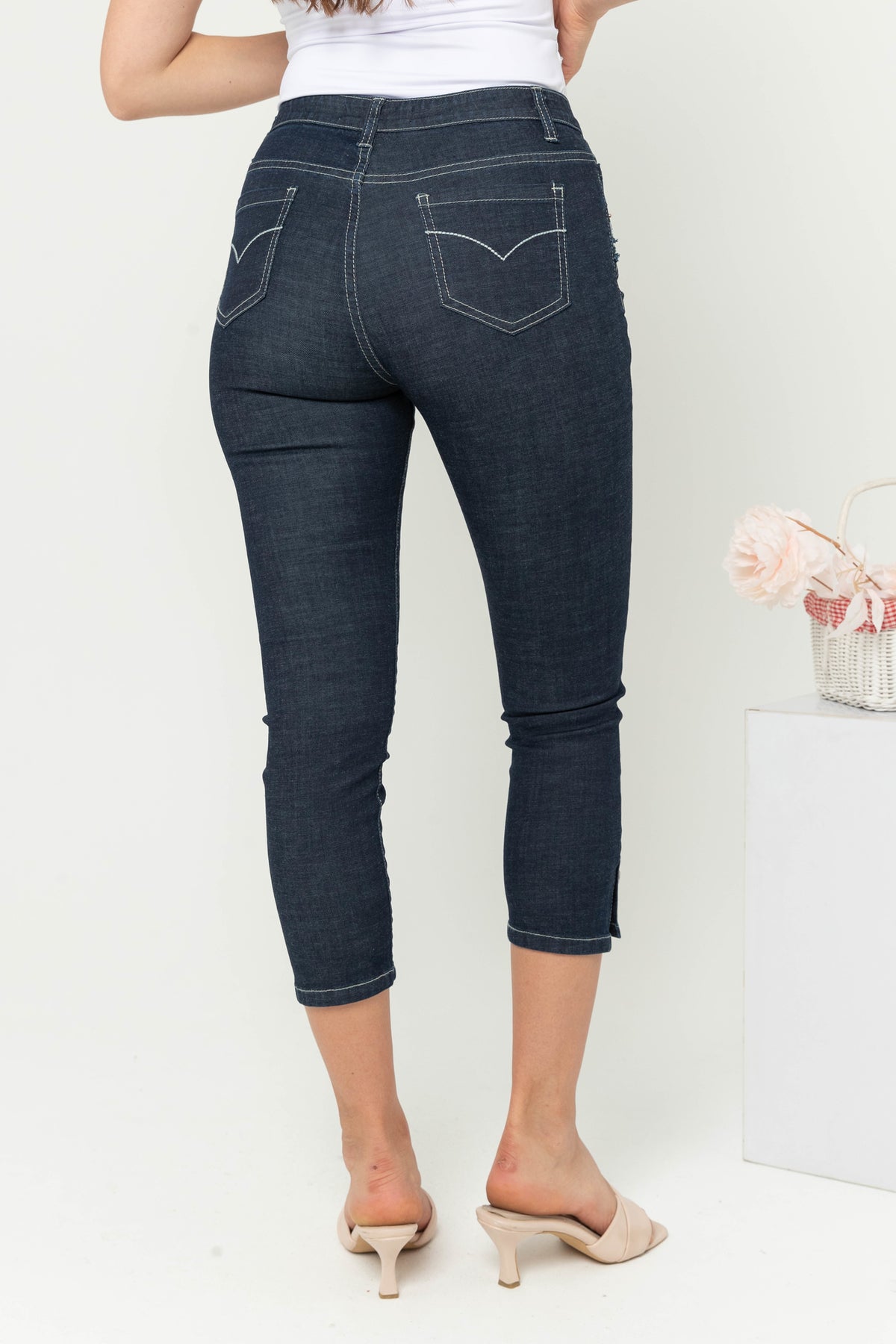 Cropped Dark Blue Jeans s355