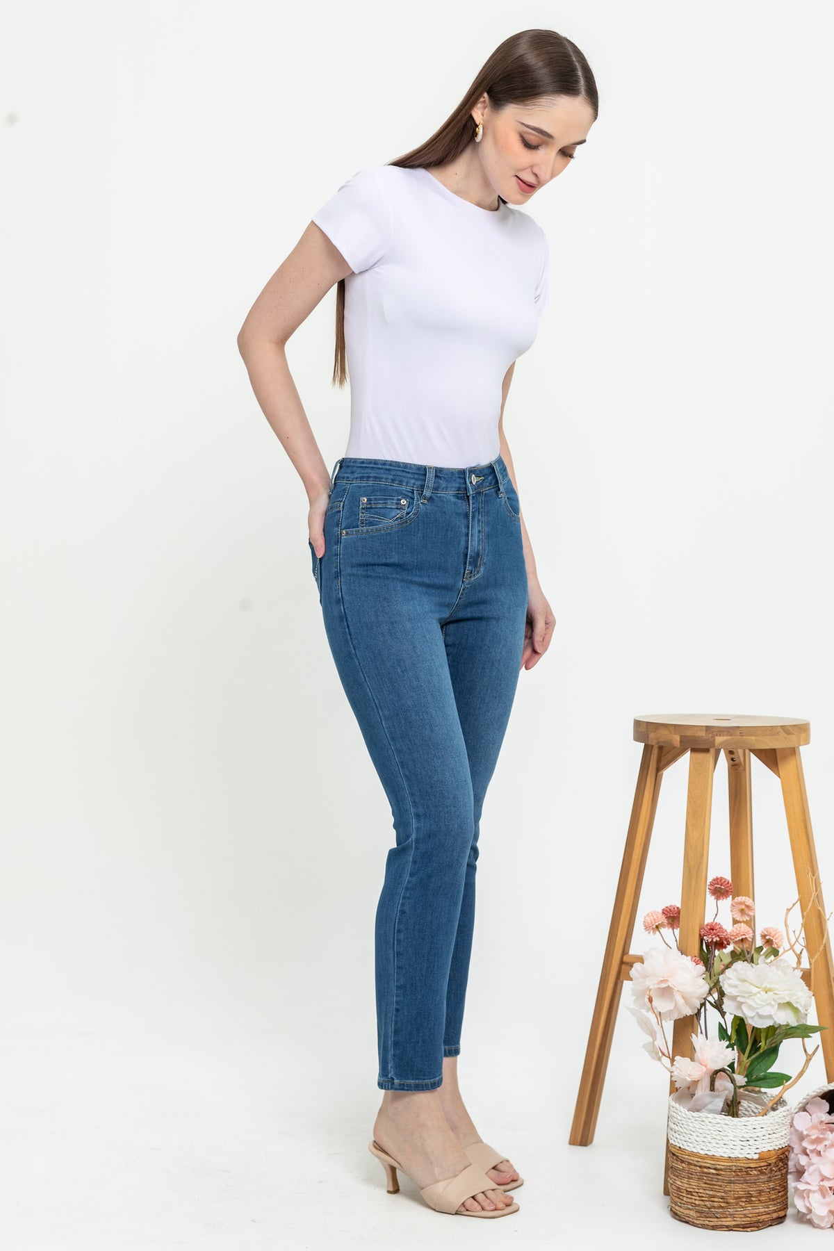 Slim Dark Blue Jeans s447