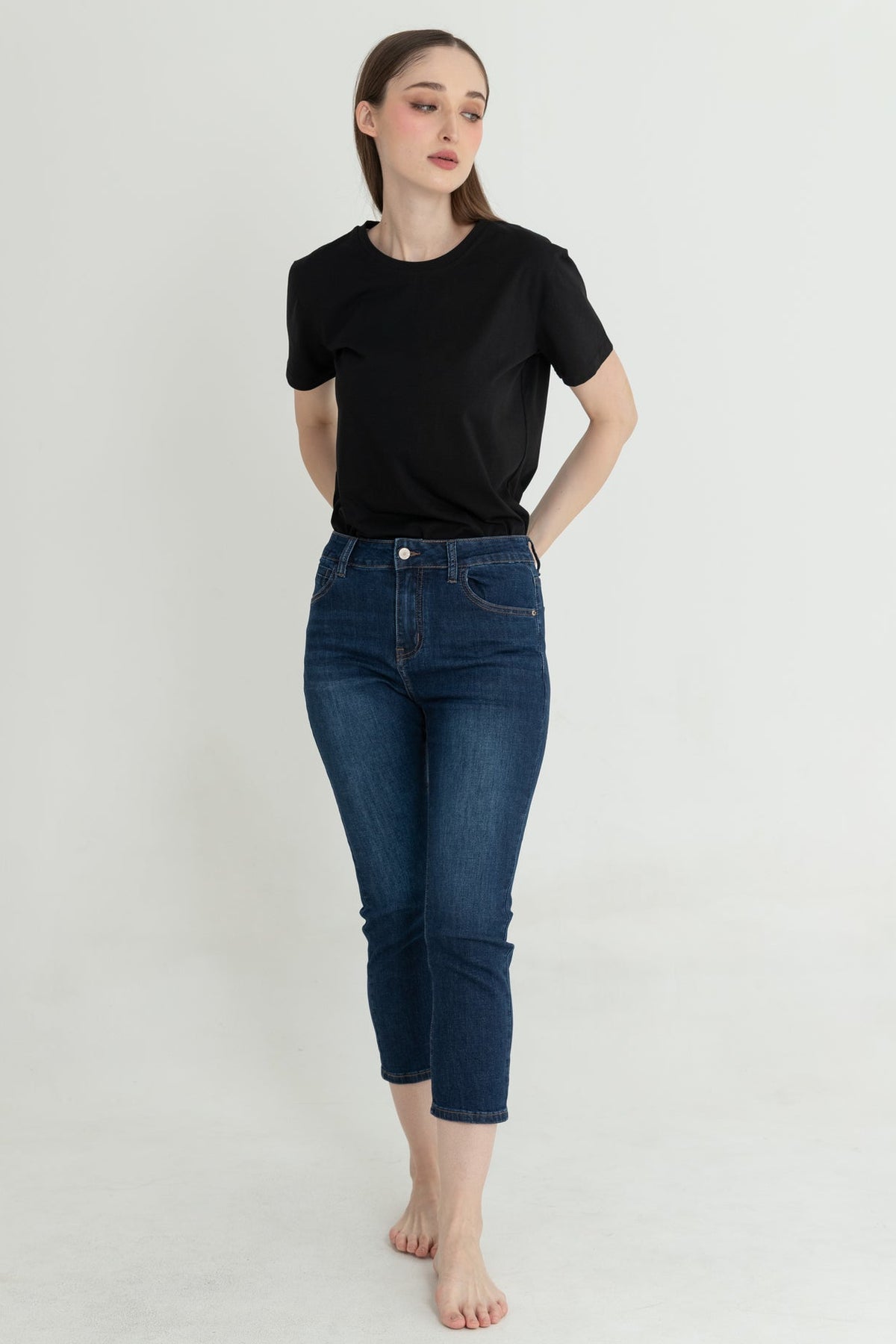 Cropped Dark Blue Jeans c196
