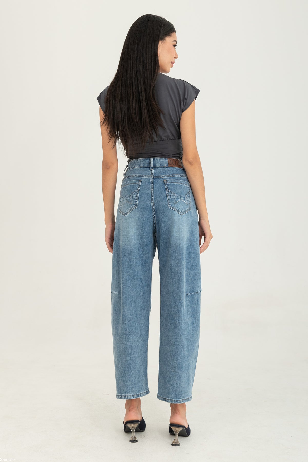 Barrel Light Blue Jeans c215