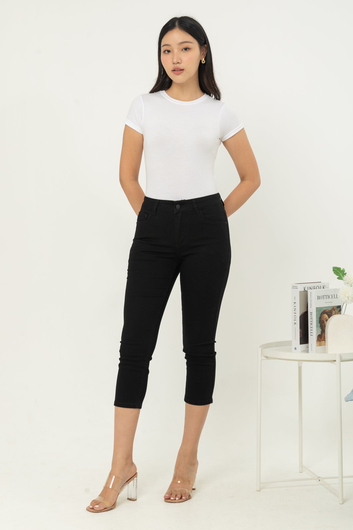 Capri Black Jeans c091
