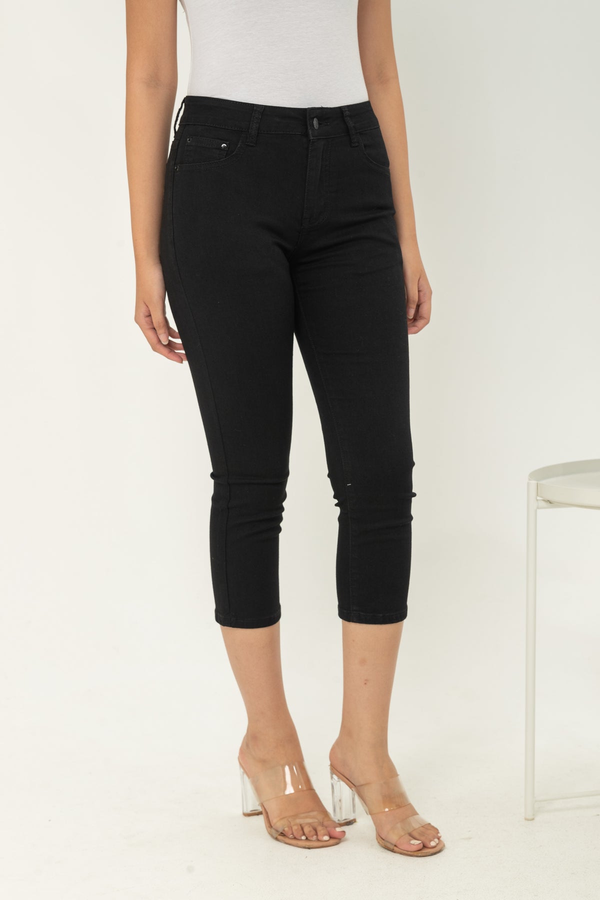 Capri Black Jeans c091