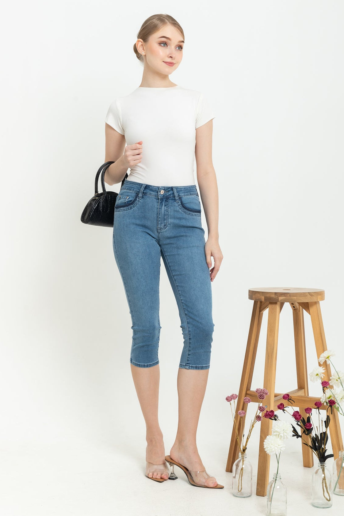 Capri Light Blue Jeans s382