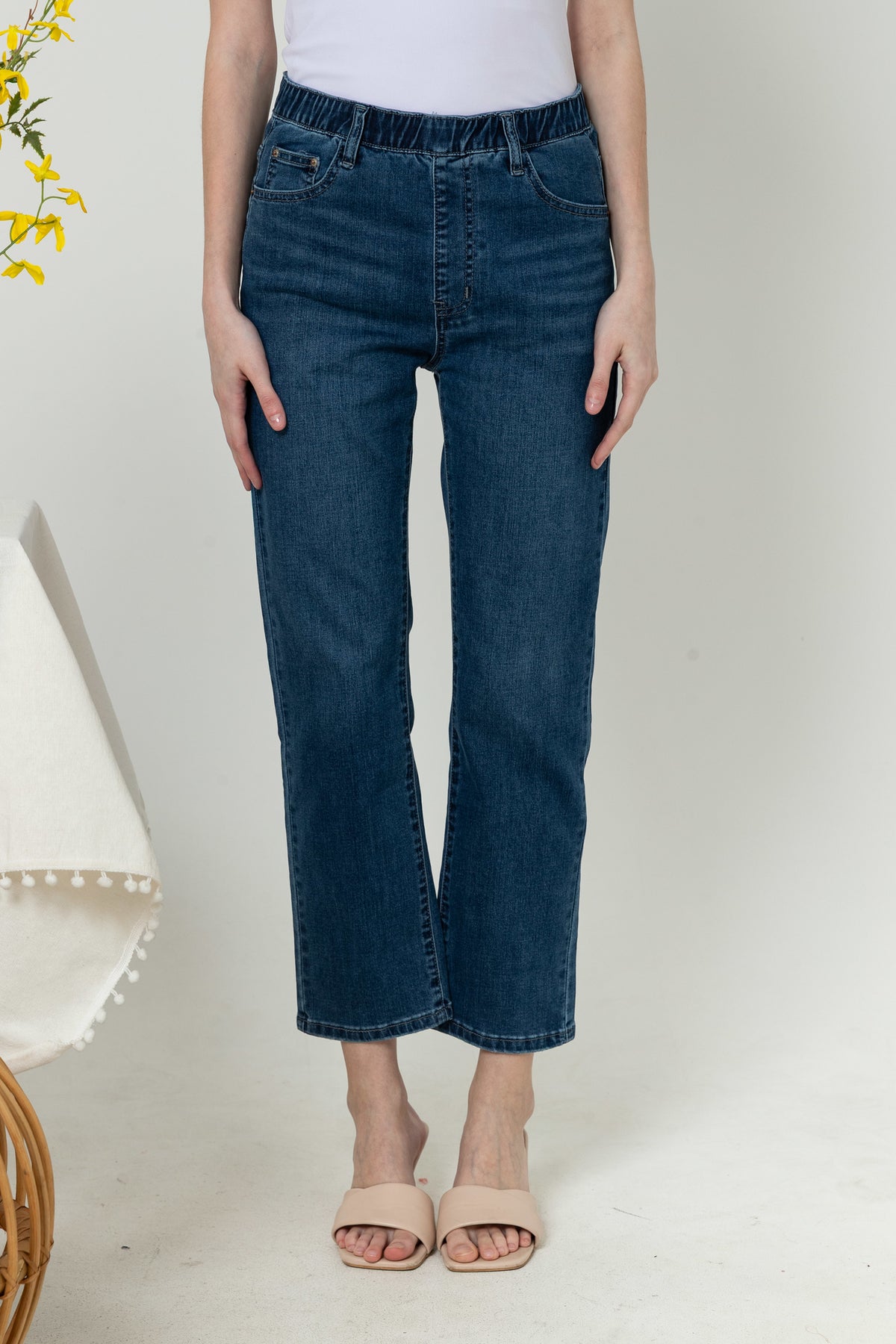 Straight Dark Blue Jeans s414