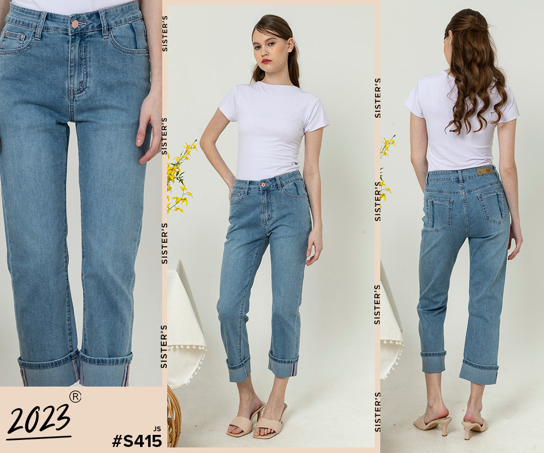 Cropped Light Blue Jeans s415